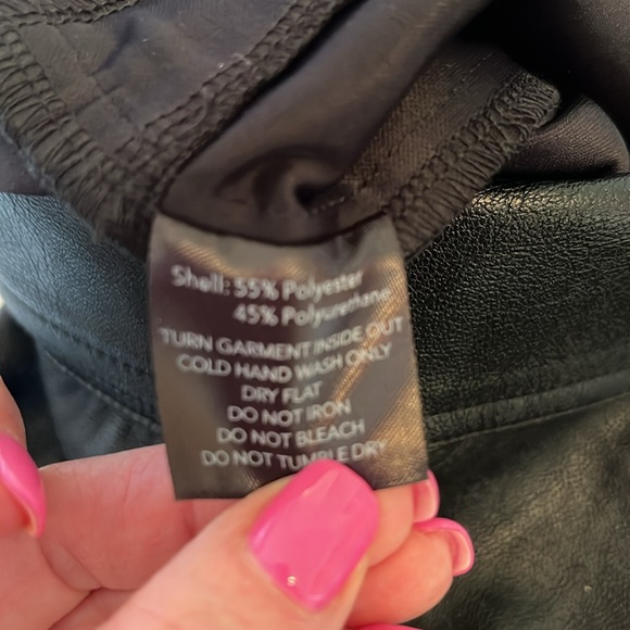 Tiger Mist Faux Leather Zippered Pants - Picture 9 of 9